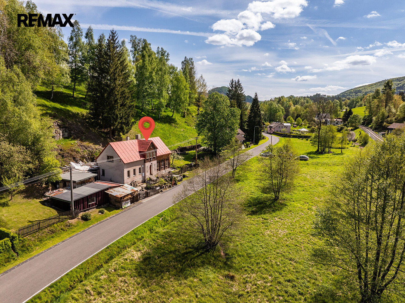 Prodej domu 240 m² s pozemkem 1 674 m² – fotografie 2