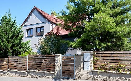 Prodej domu 239 m² s pozemkem 639 m², Herbenova, Praha 10 - Hostivař