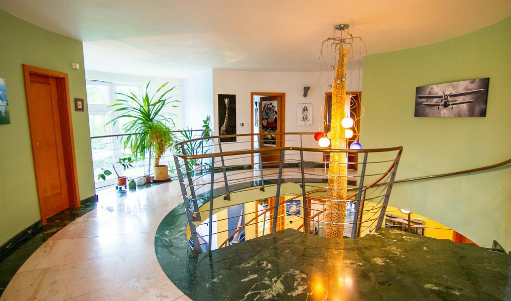Prodej domu 807 m² s pozemkem 5 219 m², Říčany – náhled fotky 11