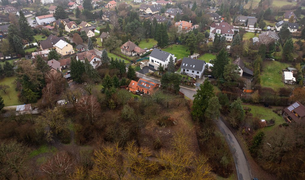 Prodej stavebního pozemku 1 247 m², Velké Popovice – náhled fotky 8