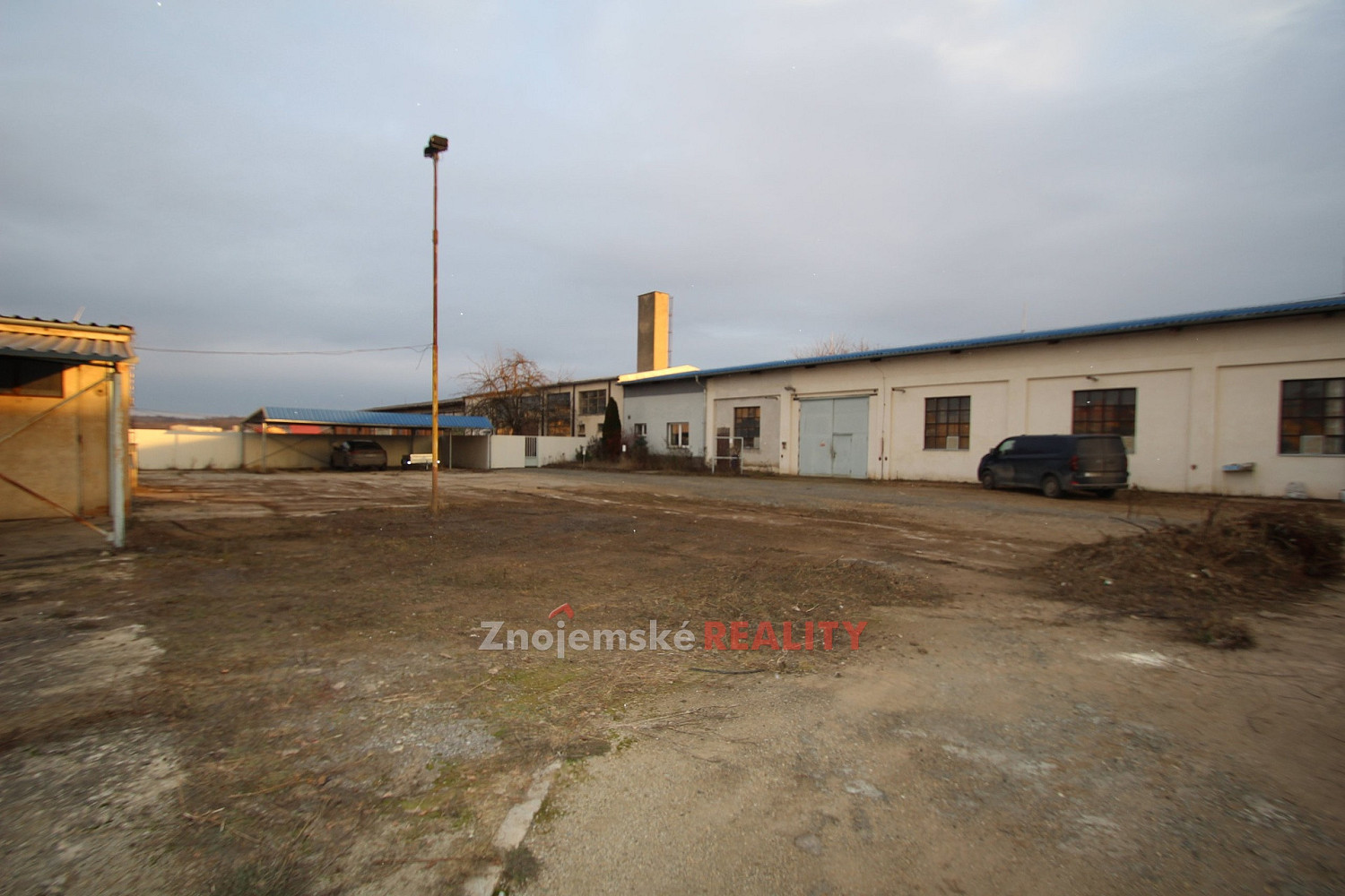 Pronájem skladovacích prostor 168 m²