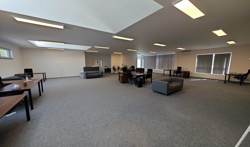 Pronájem kanceláře 198 m², Ostrava – náhled fotky 12