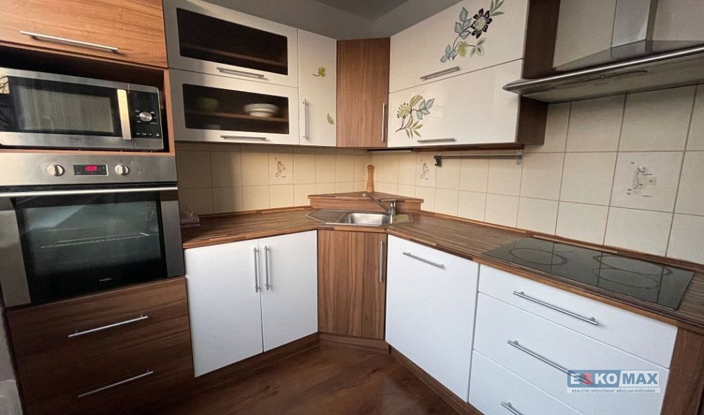 Pronájem bytu 4+1 74 m², Břeclav – náhled fotky 3