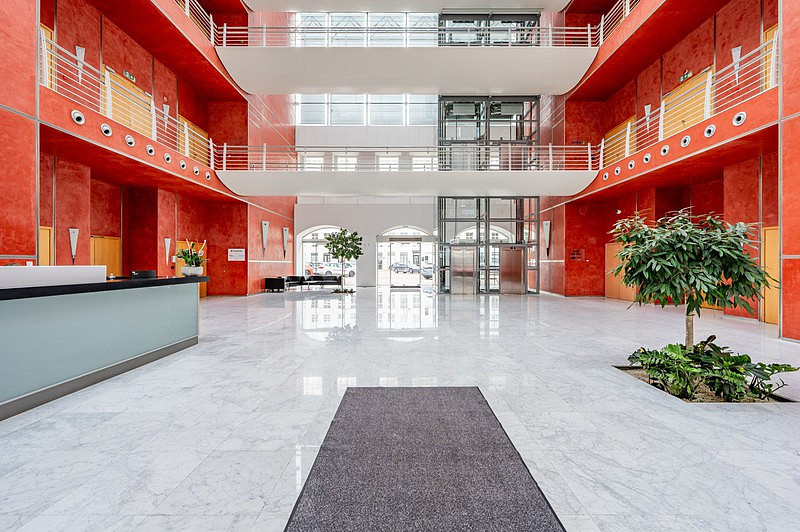 Pronájem kanceláře 489 m²