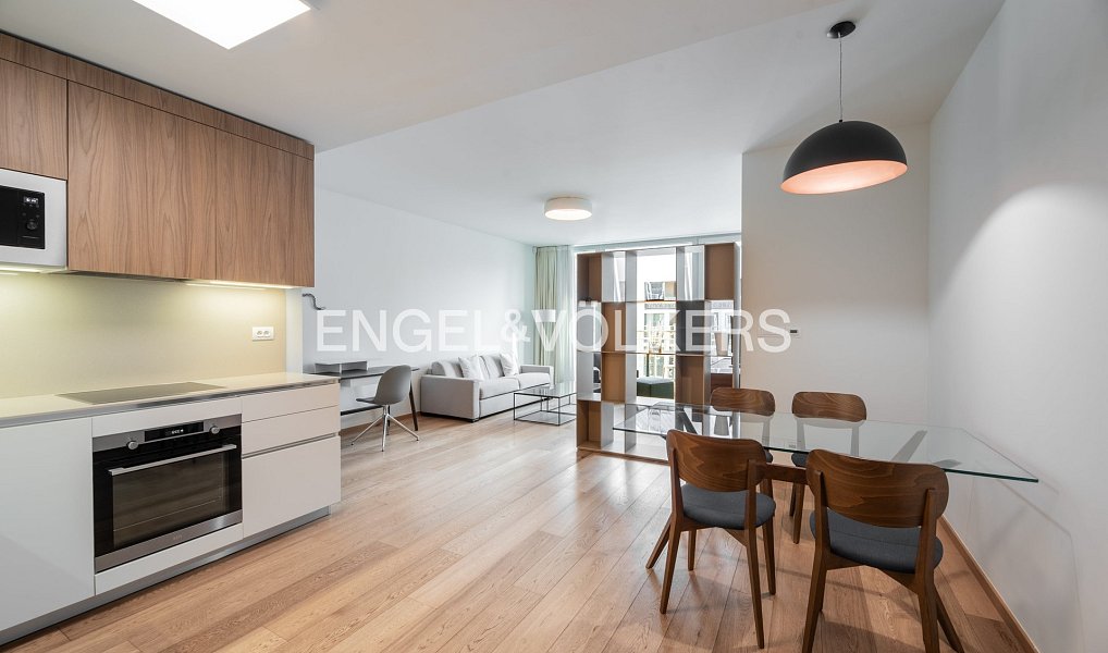 Pronájem bytu 2+kk 73 m², Praha – fotka 1 z 7