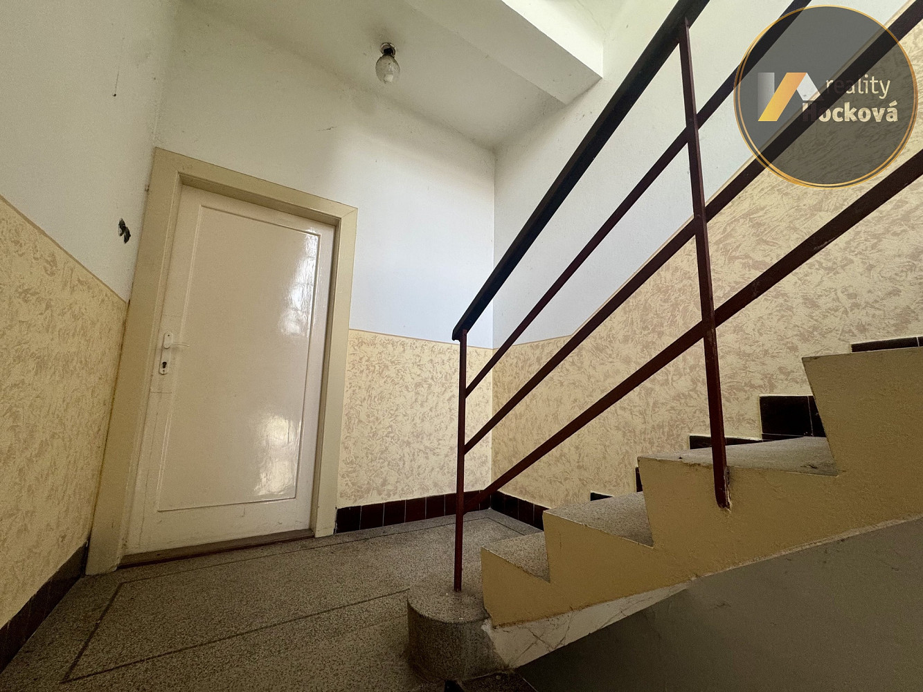 Prodej domu 264 m² s pozemkem 110 m² – pohled 2