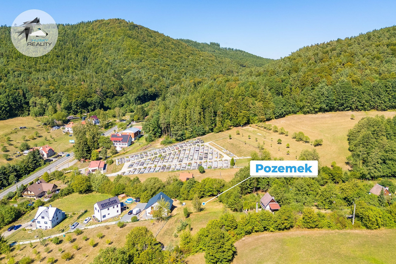 Prodej stavebního pozemku 2 069 m² – fotografie 3