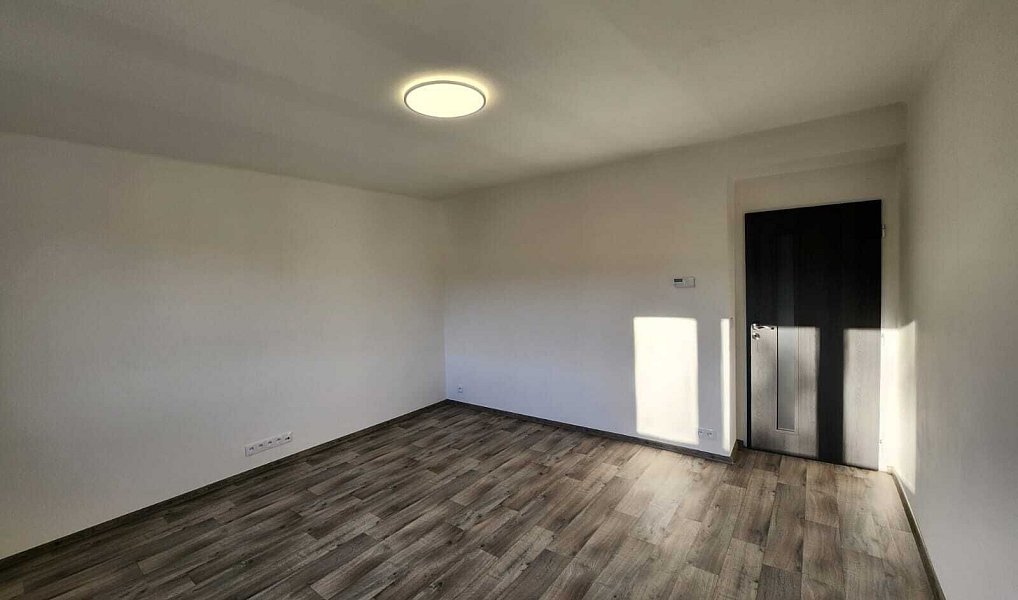 Pronájem bytu 1+1 42 m², Kadaň – náhled fotky 11