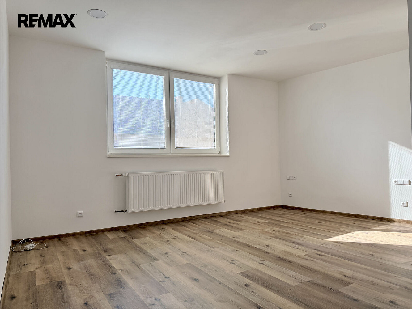 Pronájem bytu 1+kk 31 m² – fotografie 2