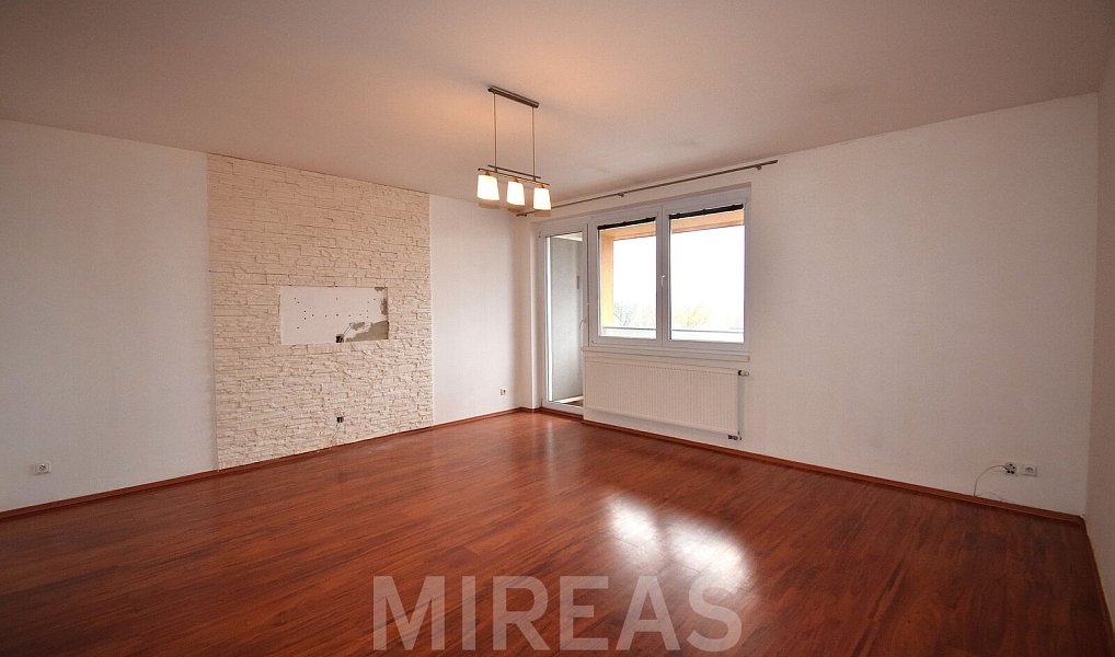 Pronájem bytu 3+kk 99 m², Milovice – náhled fotky 4