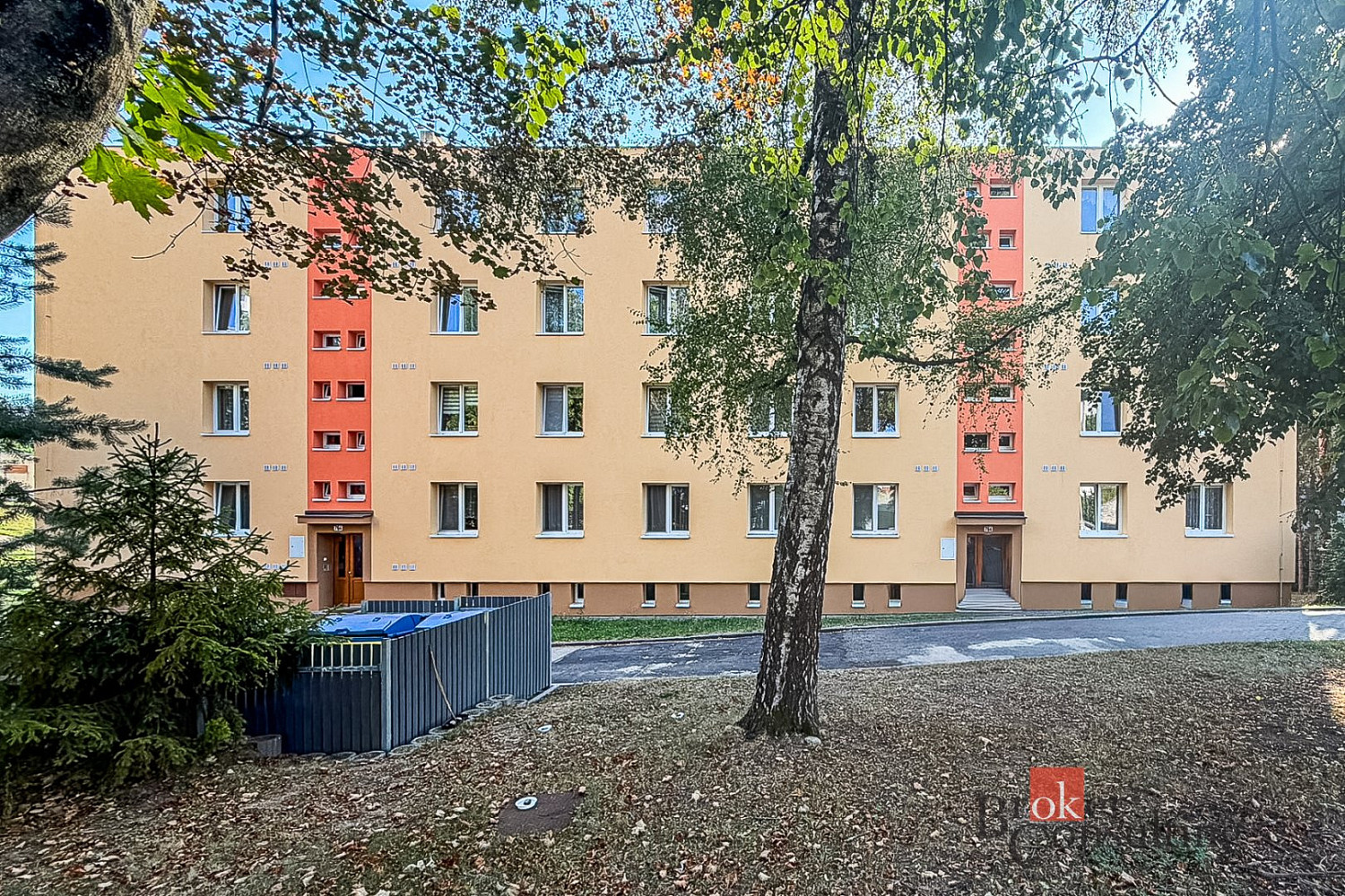 Prodej zděné garáže s elektřinou – fotografie 4