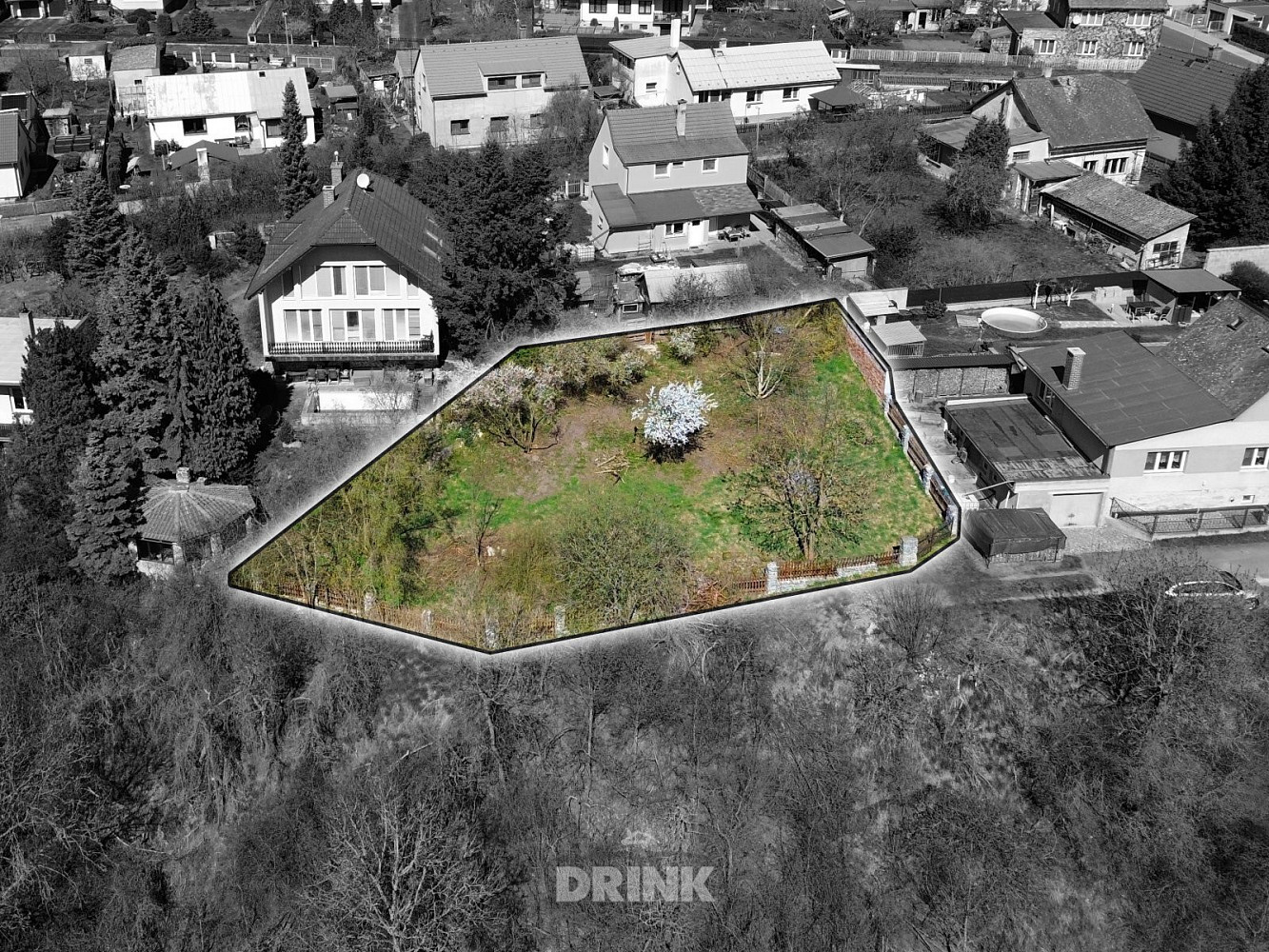 Prodej stavebního pozemku 588 m² – fotografie 2