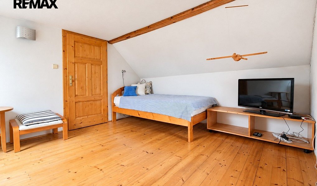 Prodej domu 168 m² s pozemkem 440 m², Zahrádky – náhled fotky 34