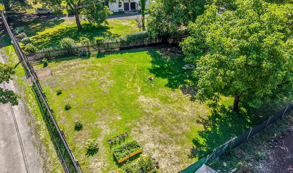 Prodej stavebního pozemku 760 m², Osek – náhled fotky 9