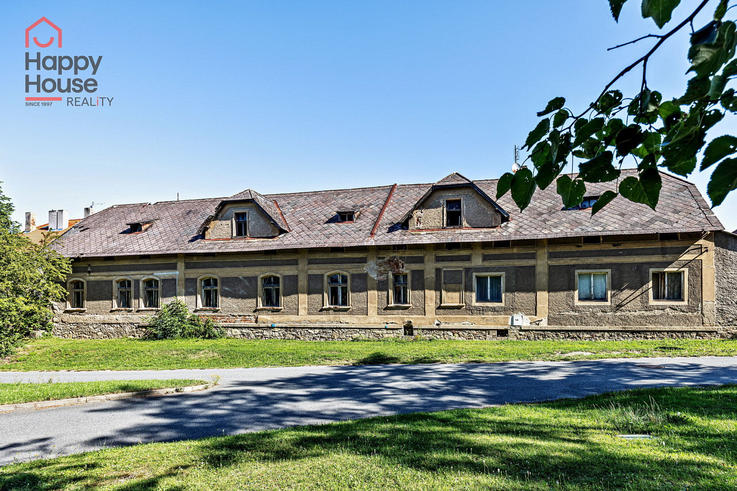 Prodej komerčního pozemku 3 038 m²