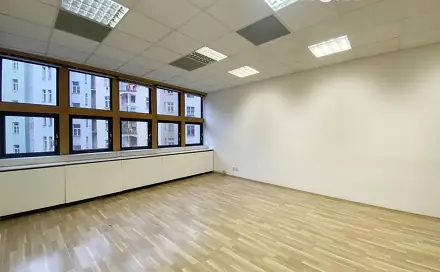 Pronájem kanceláře 114 m², Na Moráni, Praha 2 - Nové Město
