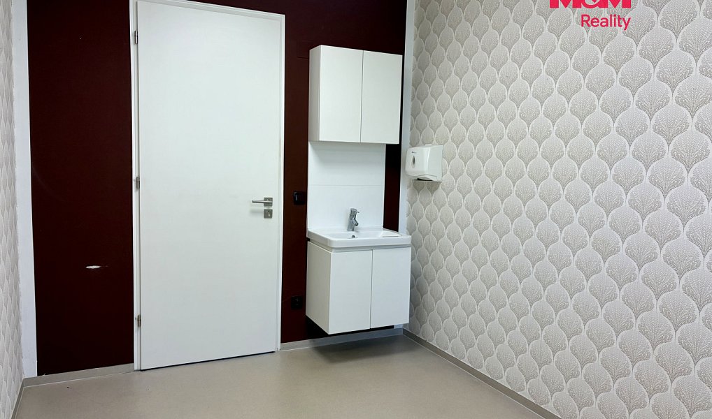 Pronájem obchodních prostor 10 m², Pardubice – náhled fotky 2