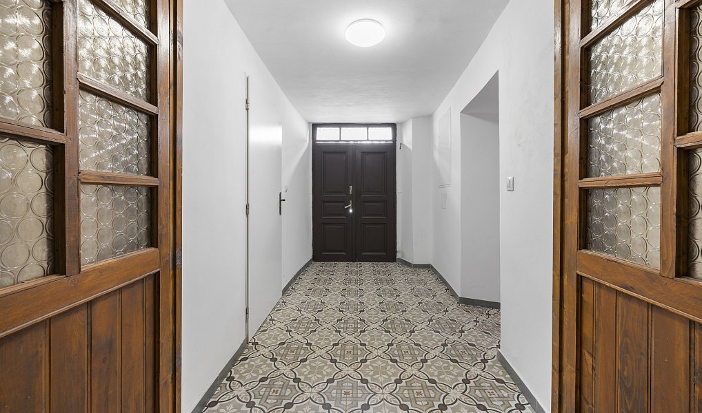 Prodej domu (jiného typu) 600 m² s pozemkem 275 m², Vimperk – náhled fotky 2