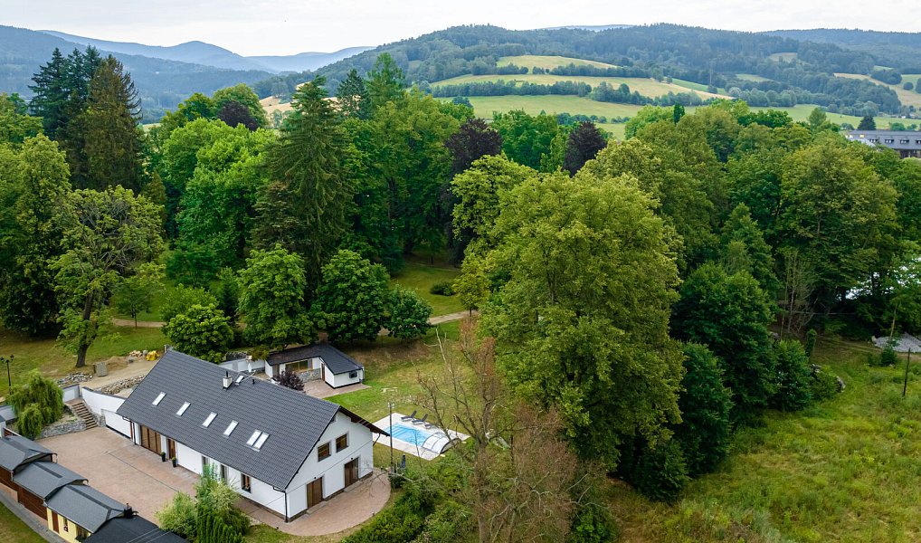 Prodej domu 350 m² s pozemkem 1 688 m², Sobotín – náhled fotky 4