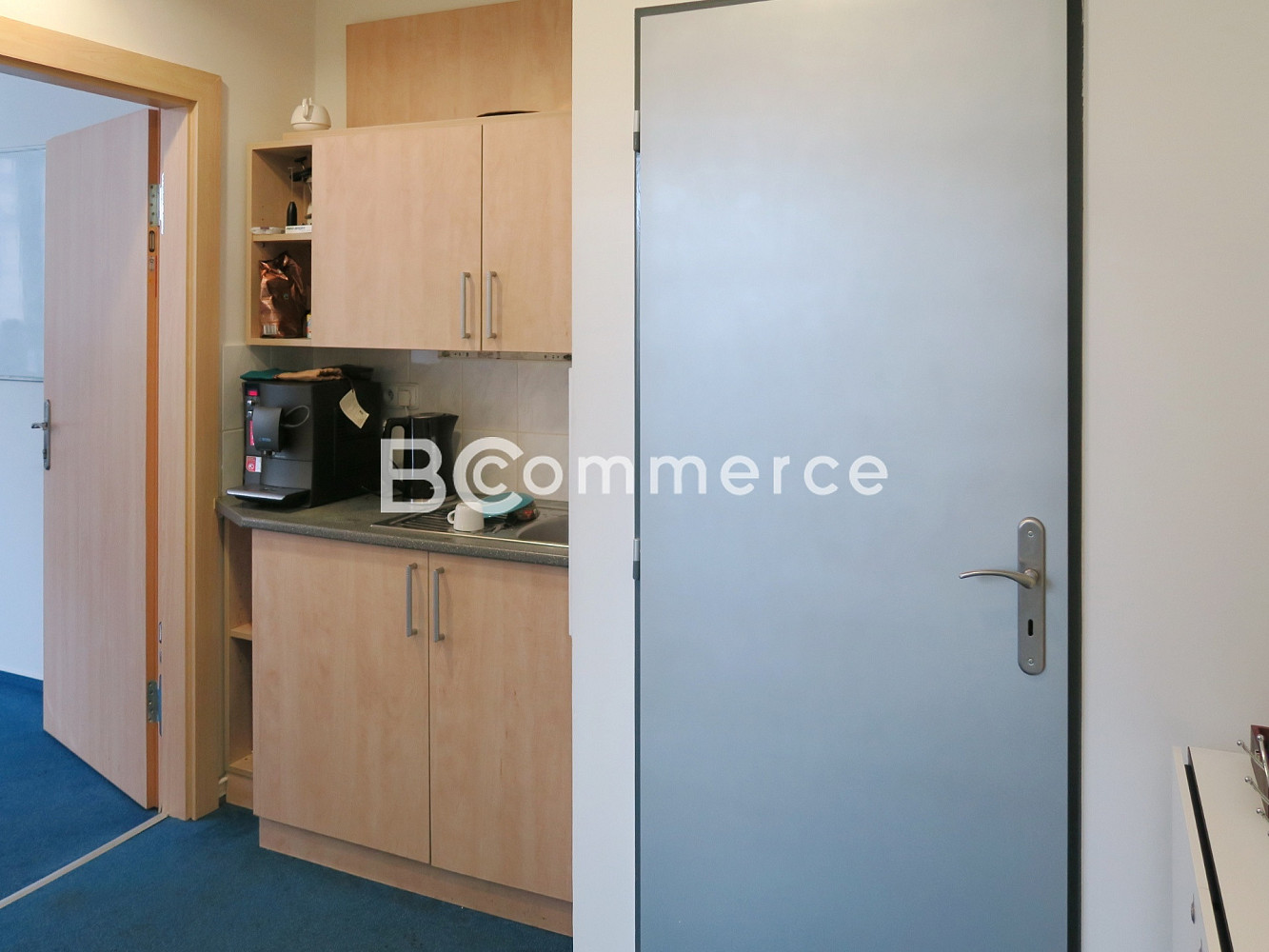 Pronájem kanceláře 141 m² — photo 4