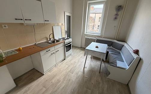 Prodej bytu 2+1 58 m², Vrchlického, Lom, okres Most