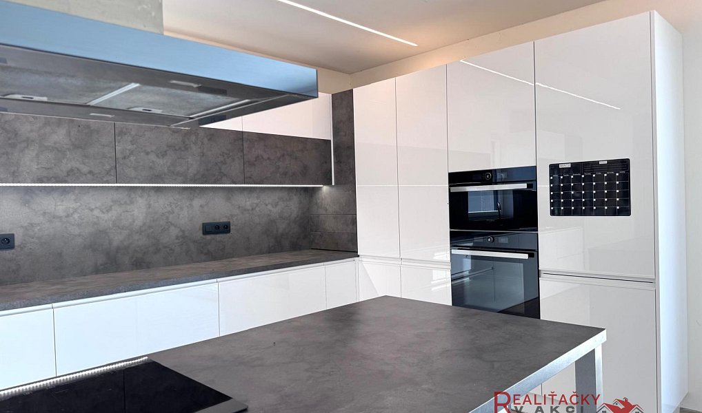 Prodej domu 208 m² s pozemkem 848 m², Dolní Dunajovice – náhled fotky 6