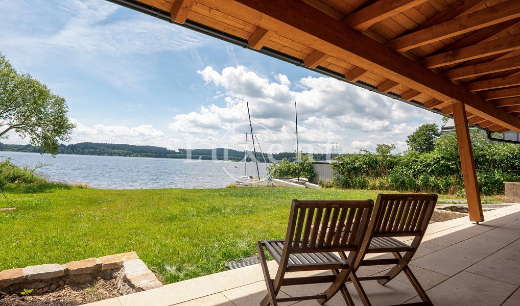 Prodej domu 186 m² s pozemkem 1 808 m², Horní Planá – náhled fotky 8
