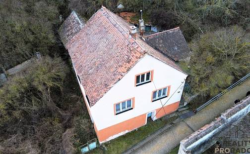 Prodej domu 100 m² s pozemkem 1 802 m², Tvořihráz, okres Znojmo