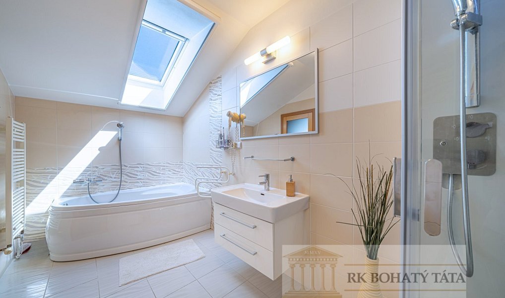 Prodej domu 192 m² s pozemkem 324 m², Velké Přílepy – náhled fotky 13