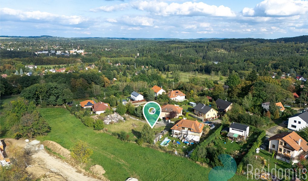 Prodej stavebního pozemku 823 m², Kamenice – náhled fotky 4