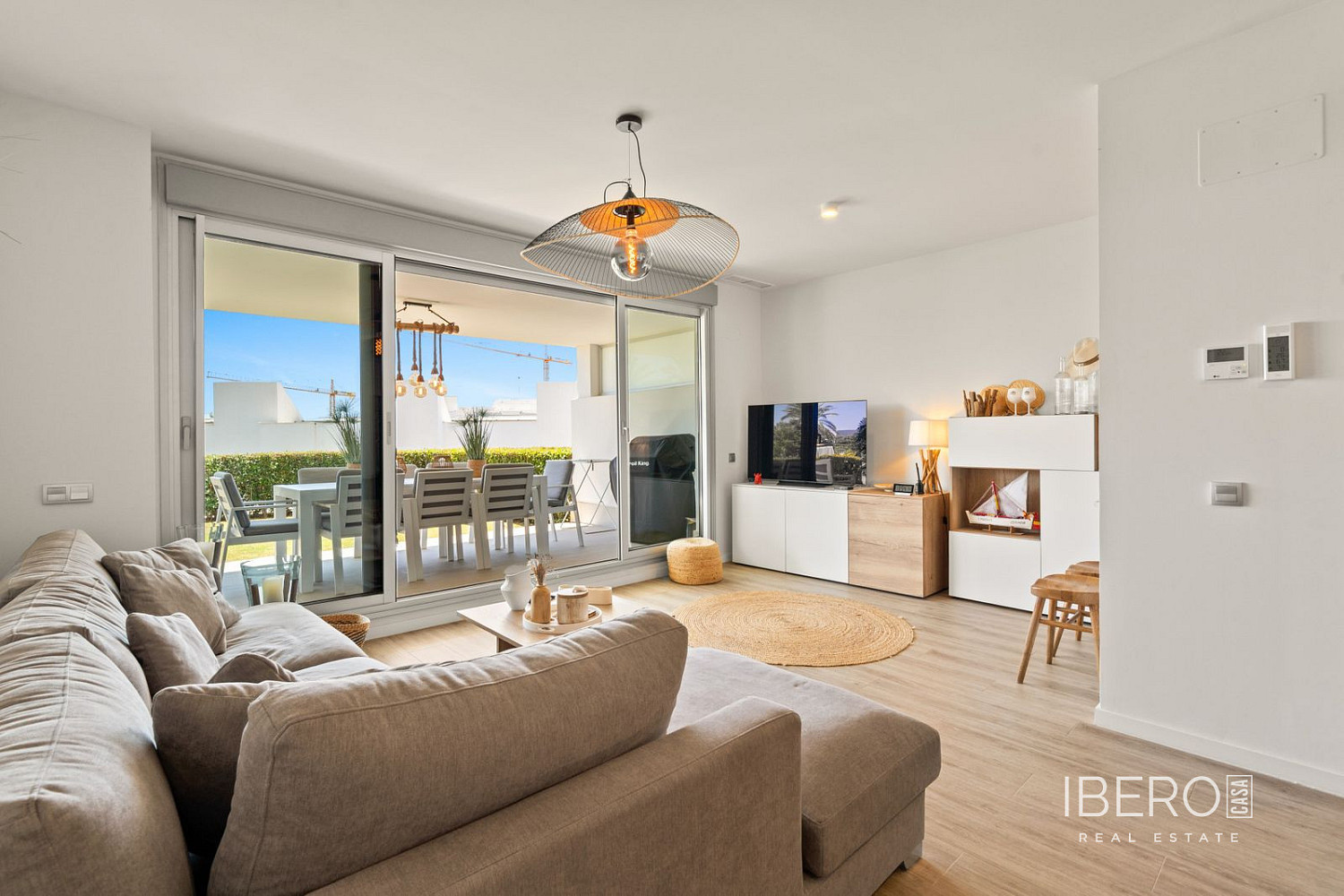 Pis 4+kk – Estepona, Main Entrance Park Beach Estepona, Cancelada - Vista 2