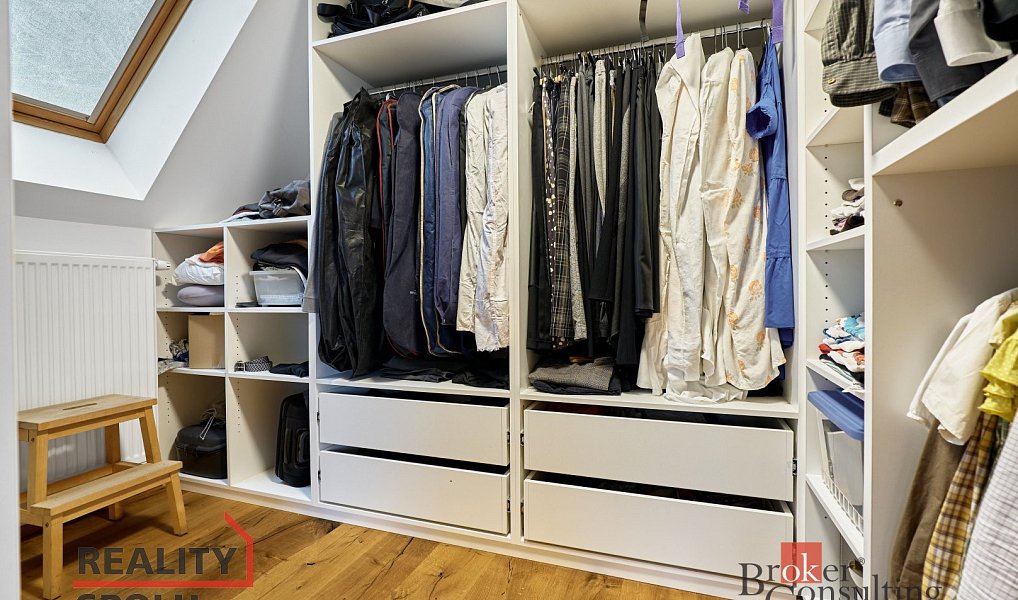 Prodej domu 231 m² s pozemkem 2 229 m², Nejdek – náhled fotky 57