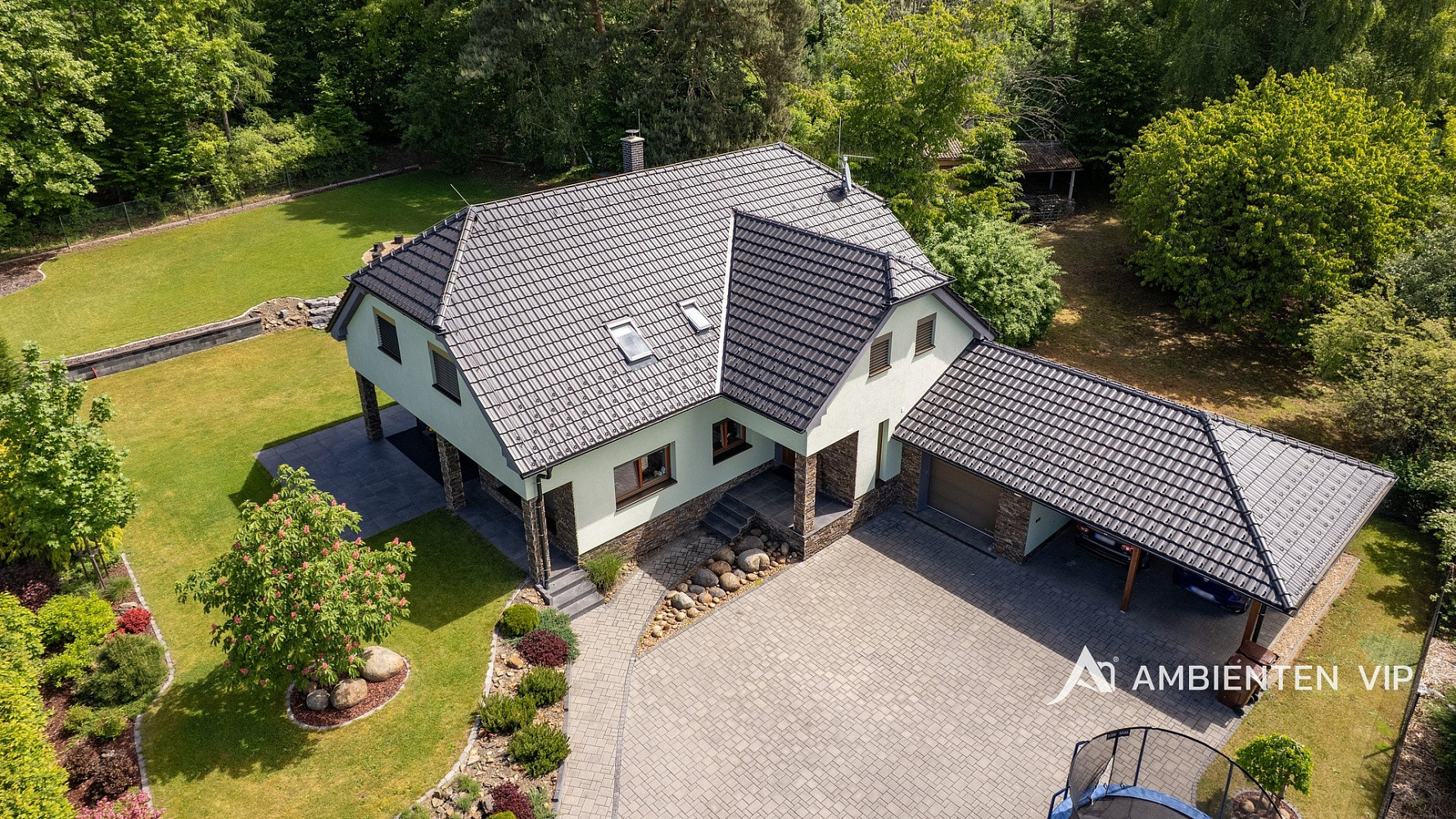 Prodej domu 276 m² s pozemkem 4 040 m²