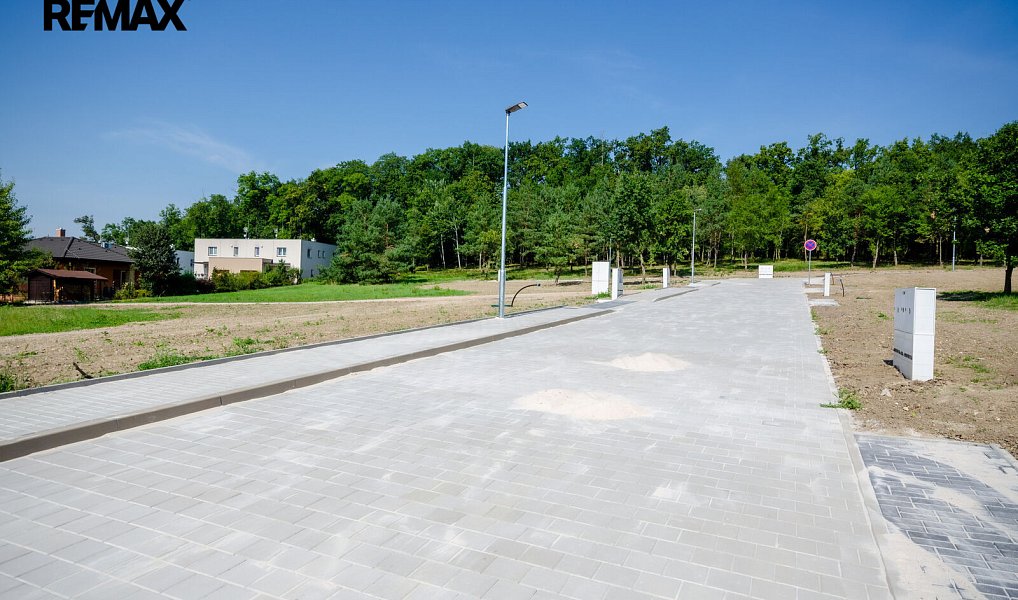 Prodej stavebního pozemku 1 061 m², Kolín – náhled fotky 8