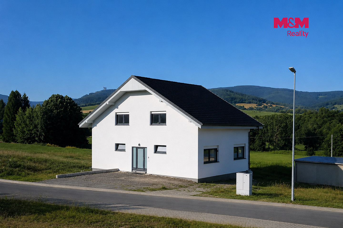 Prodej domu 260 m² s pozemkem 500 m²