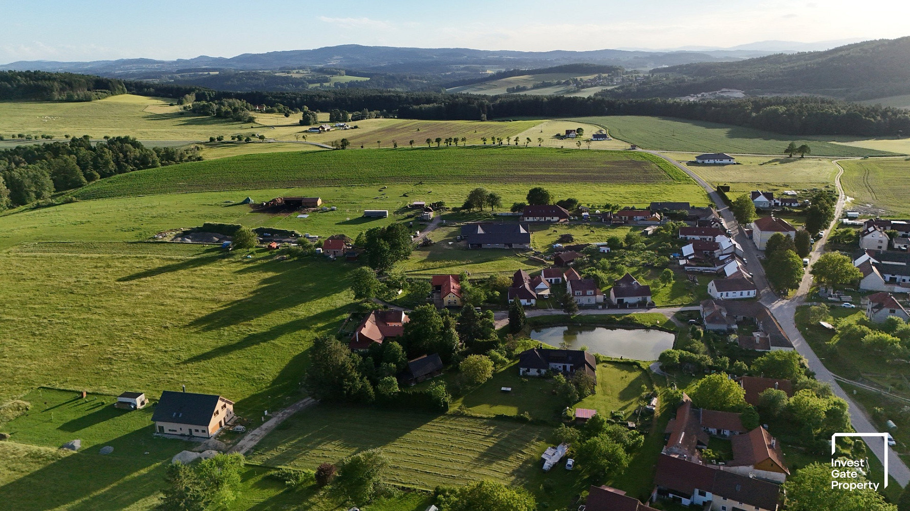 Prodej stavebního pozemku 1 347 m² – fotografie 3
