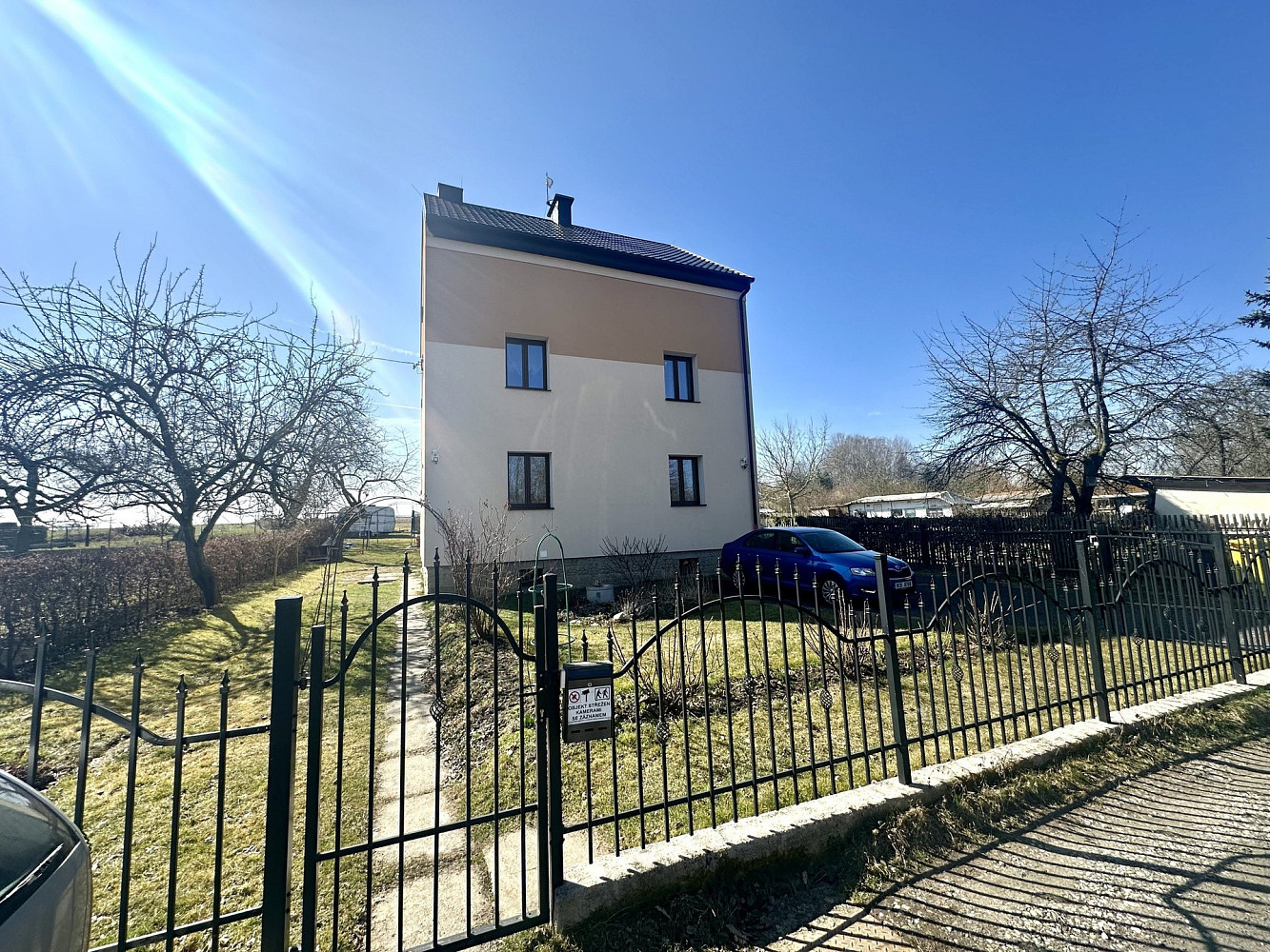 Prodej domu 340 m² s pozemkem 668 m²