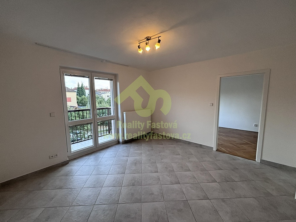 Pronájem bytu 3+kk 56 m² – fotografie 4