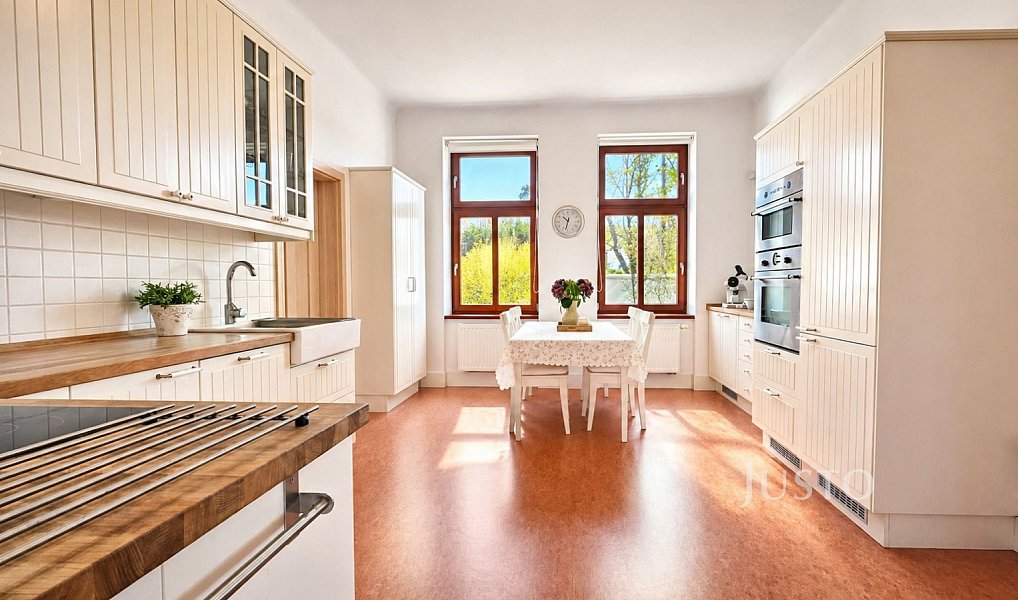 Prodej domu 257 m² s pozemkem 1 742 m², Heřmaň – náhled fotky 6