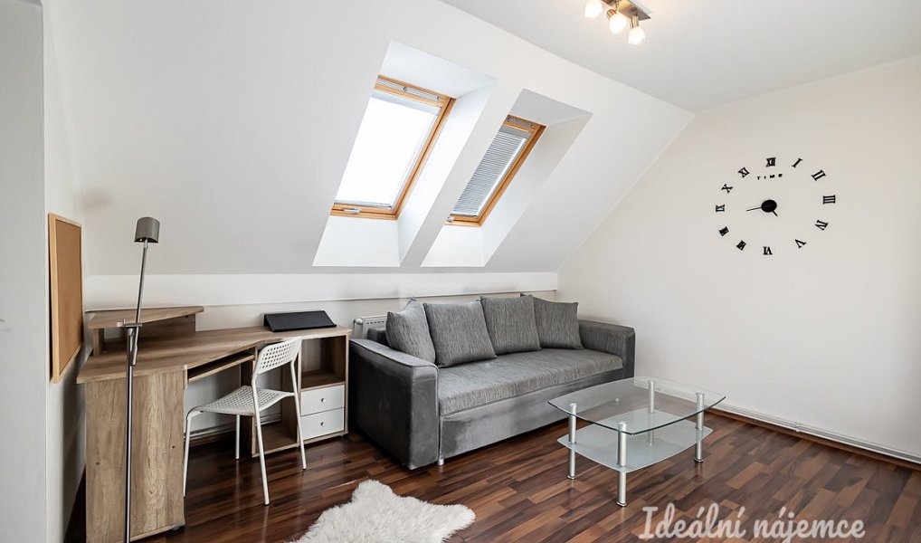 Pronájem bytu 2+kk 50 m², Nupaky – náhled fotky 6