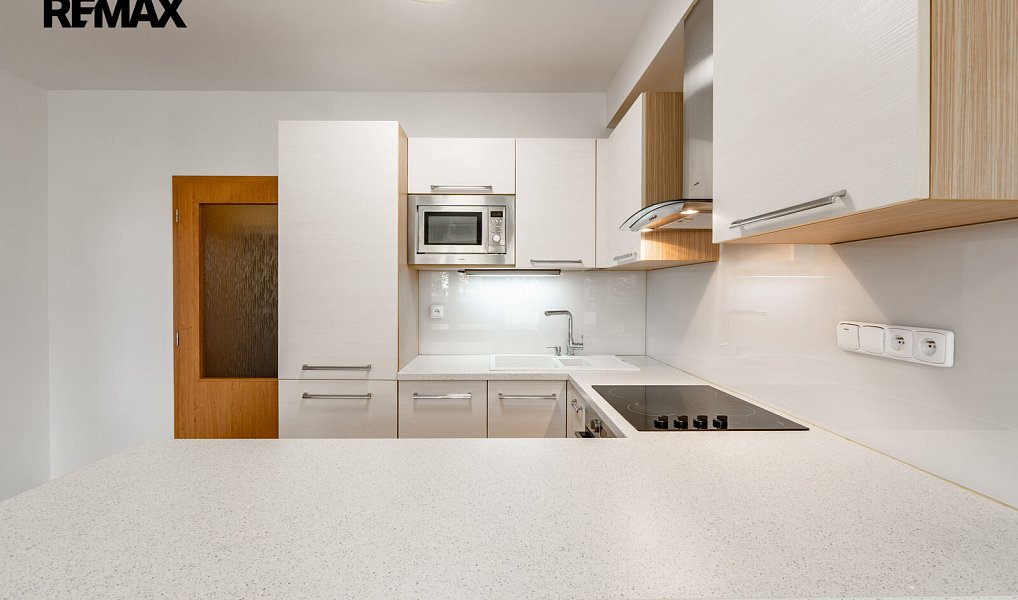 Pronájem bytu 2+kk 49 m², Praha – náhled fotky 4