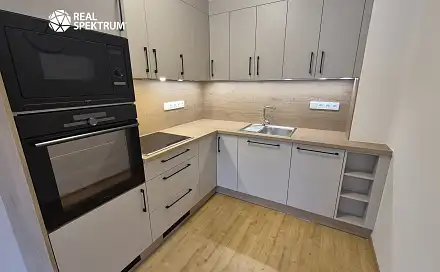 Pronájem bytu 2+kk 50 m², Za kostelem, Brno - Slatina