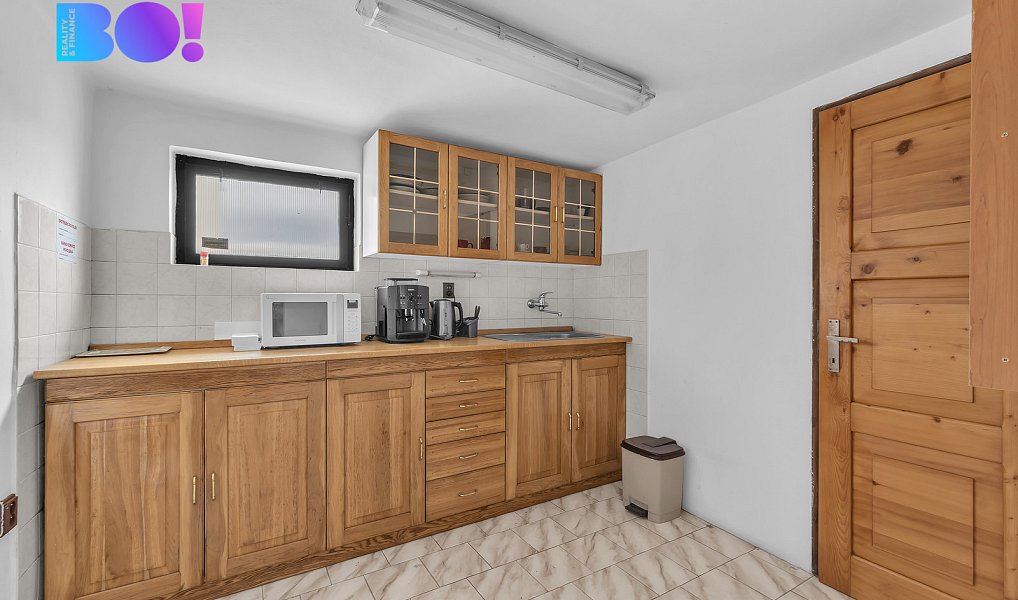 Pronájem výrobních prostor 2 657 m², Morašice – náhled fotky 9