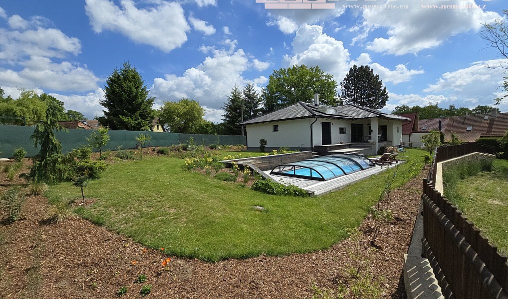 Prodej domu 157 m² s pozemkem 1 047 m², Sulice – náhled fotky 25