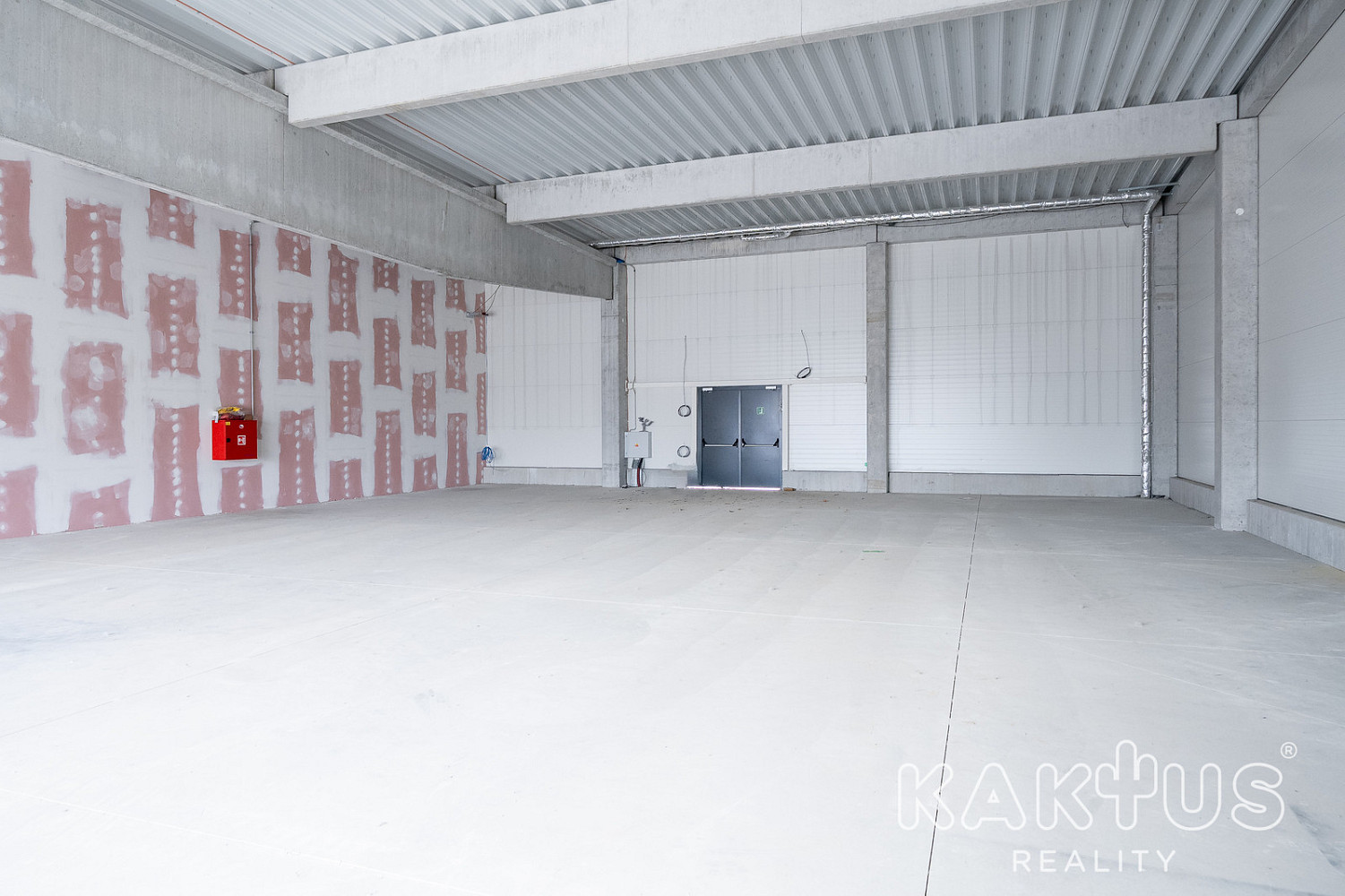Pronájem obchodních prostor 303 m² — photo 5