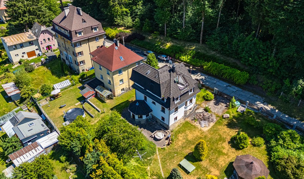Pronájem domu 210 m² s pozemkem 1 068 m², Aš – náhled fotky 14