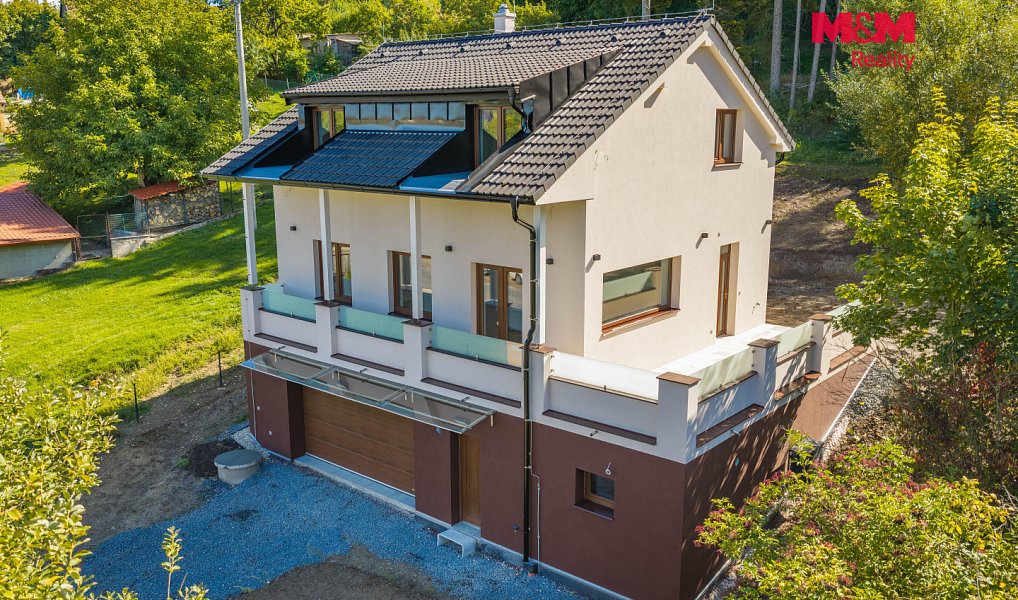 Prodej domu 198 m² s pozemkem 1 543 m², Hradečno – náhled fotky 2