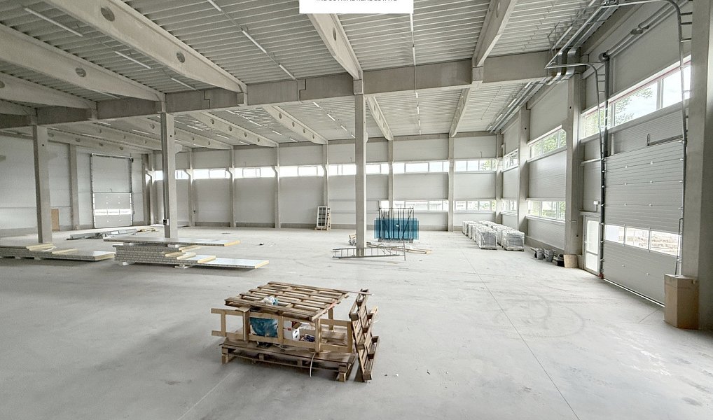 Pronájem skladovacích prostor 2 200 m², České Budějovice – fotka 1 z 15