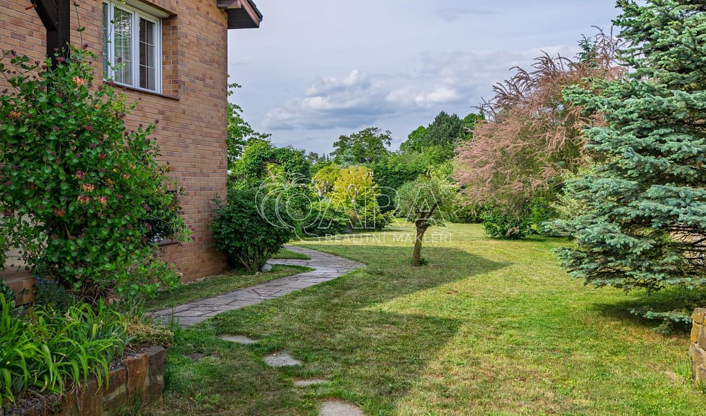 Prodej domu 384 m² s pozemkem 1 835 m², Týnec nad Labem – náhled fotky 4