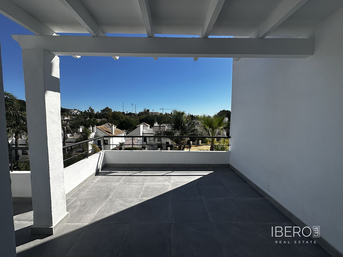 Piso 3+kk – Marbella, Nueva Andalucía - Vista 3
